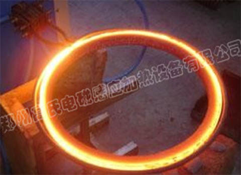 高頻淬火機(jī)對齒圈進(jìn)行淬火熱處理